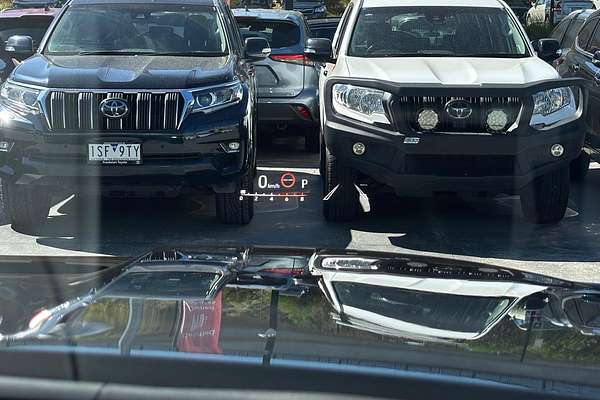 2024 Toyota Landcruiser Sahara FJA300R