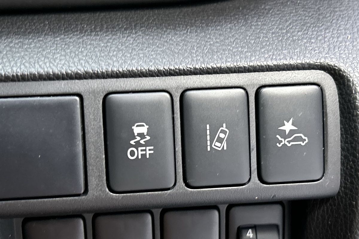 2024 Mitsubishi Eclipse Cross LS YB