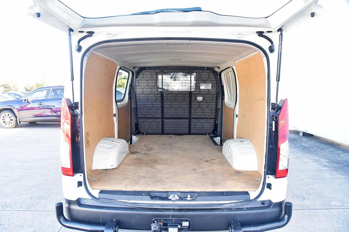 2019 Toyota Hiace GDH300R LWB