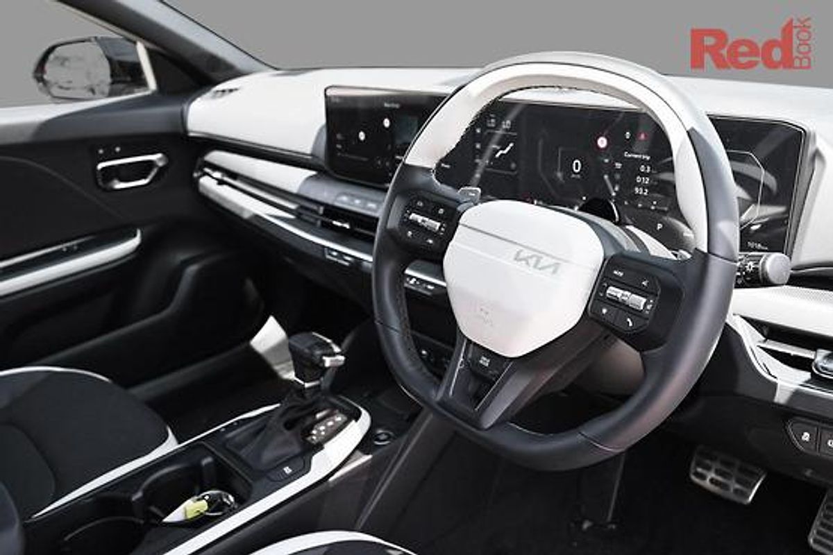 2025 Kia K4 GT-Line CL4m