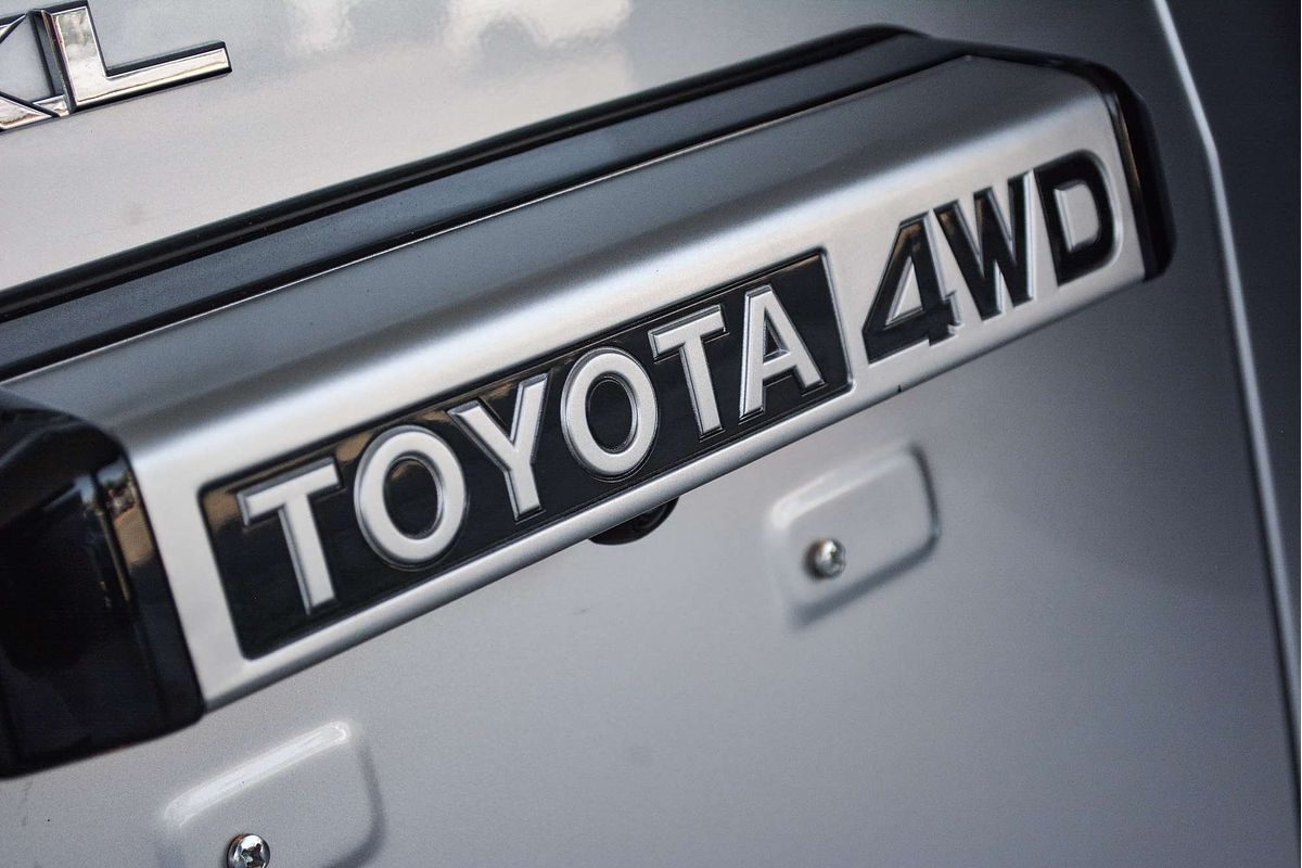 2023 Toyota Landcruiser GXL VDJL76R