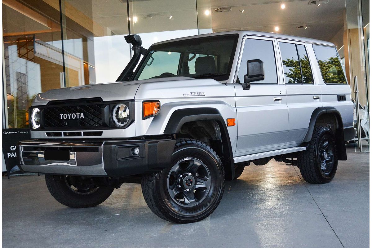2023 Toyota Landcruiser GXL VDJL76R