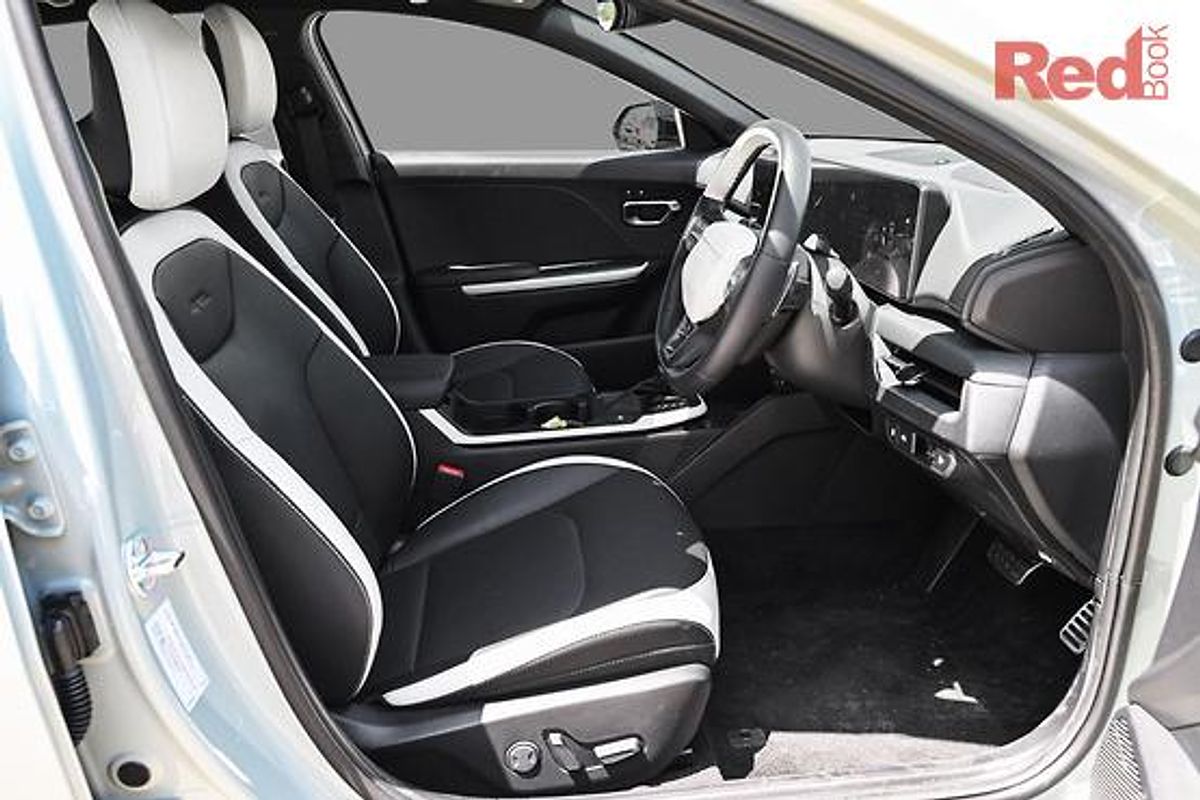 2025 Kia K4 GT-Line CL4m
