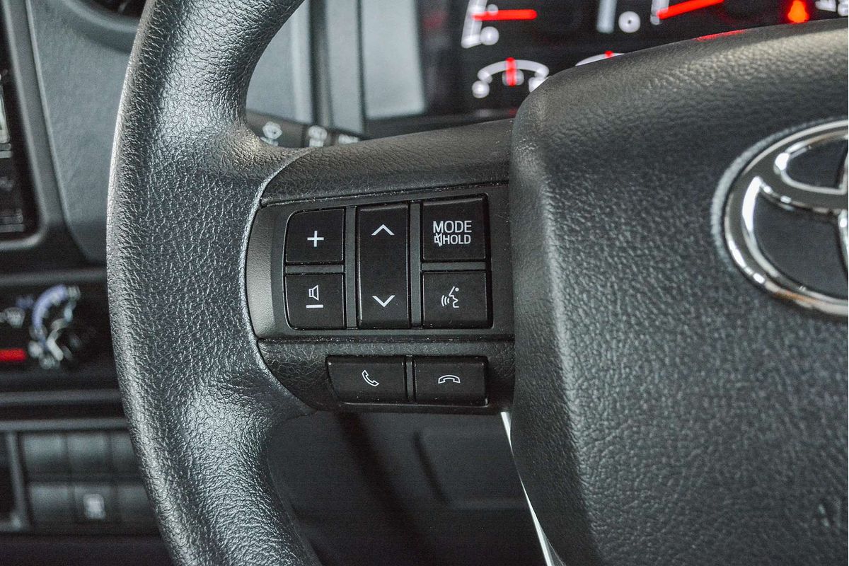 2023 Toyota Landcruiser GXL VDJL76R