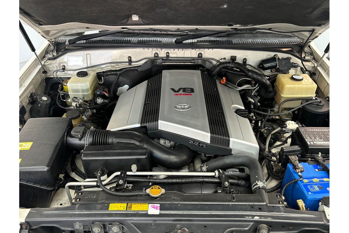 1999 Toyota Landcruiser Cygnus