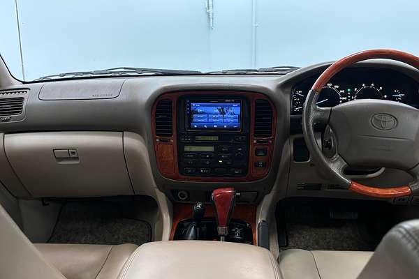 1999 Toyota Landcruiser Cygnus