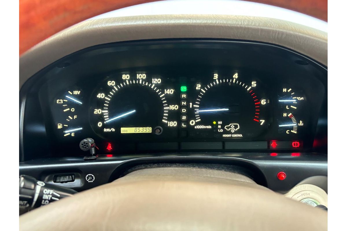 1999 Toyota Landcruiser Cygnus