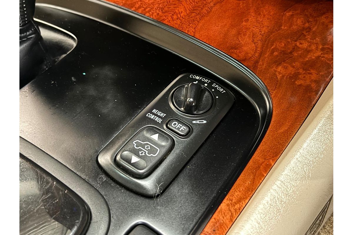 1999 Toyota Landcruiser Cygnus