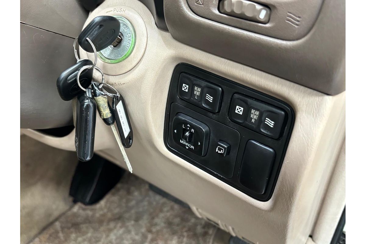 1999 Toyota Landcruiser Cygnus