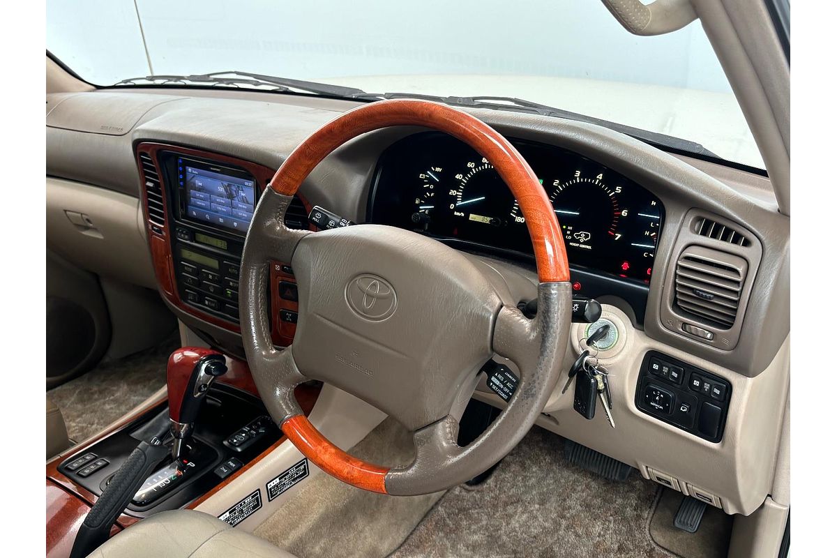 1999 Toyota Landcruiser Cygnus