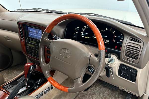 1999 Toyota Landcruiser Cygnus