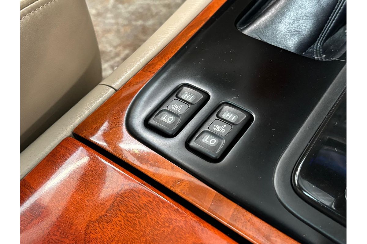 1999 Toyota Landcruiser Cygnus