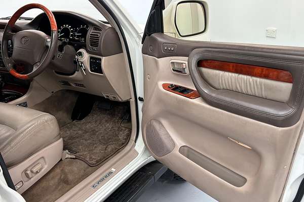 1999 Toyota Landcruiser Cygnus