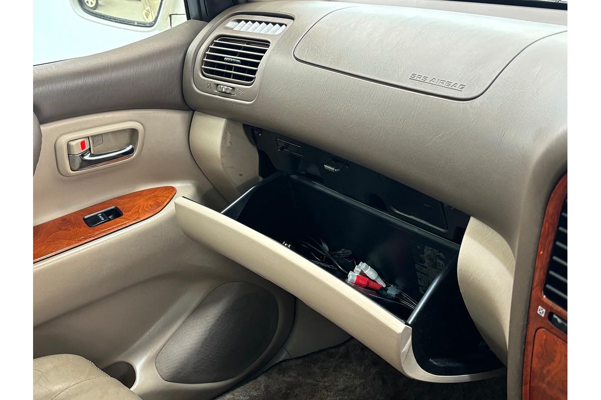 1999 Toyota Landcruiser Cygnus