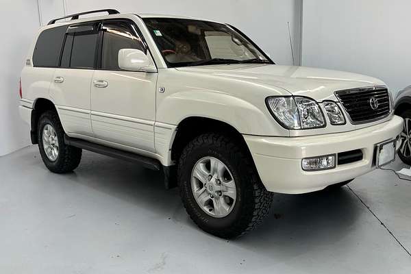1999 Toyota Landcruiser Cygnus