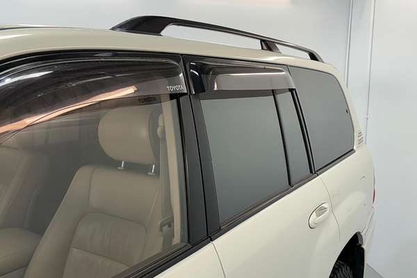 1999 Toyota Landcruiser Cygnus