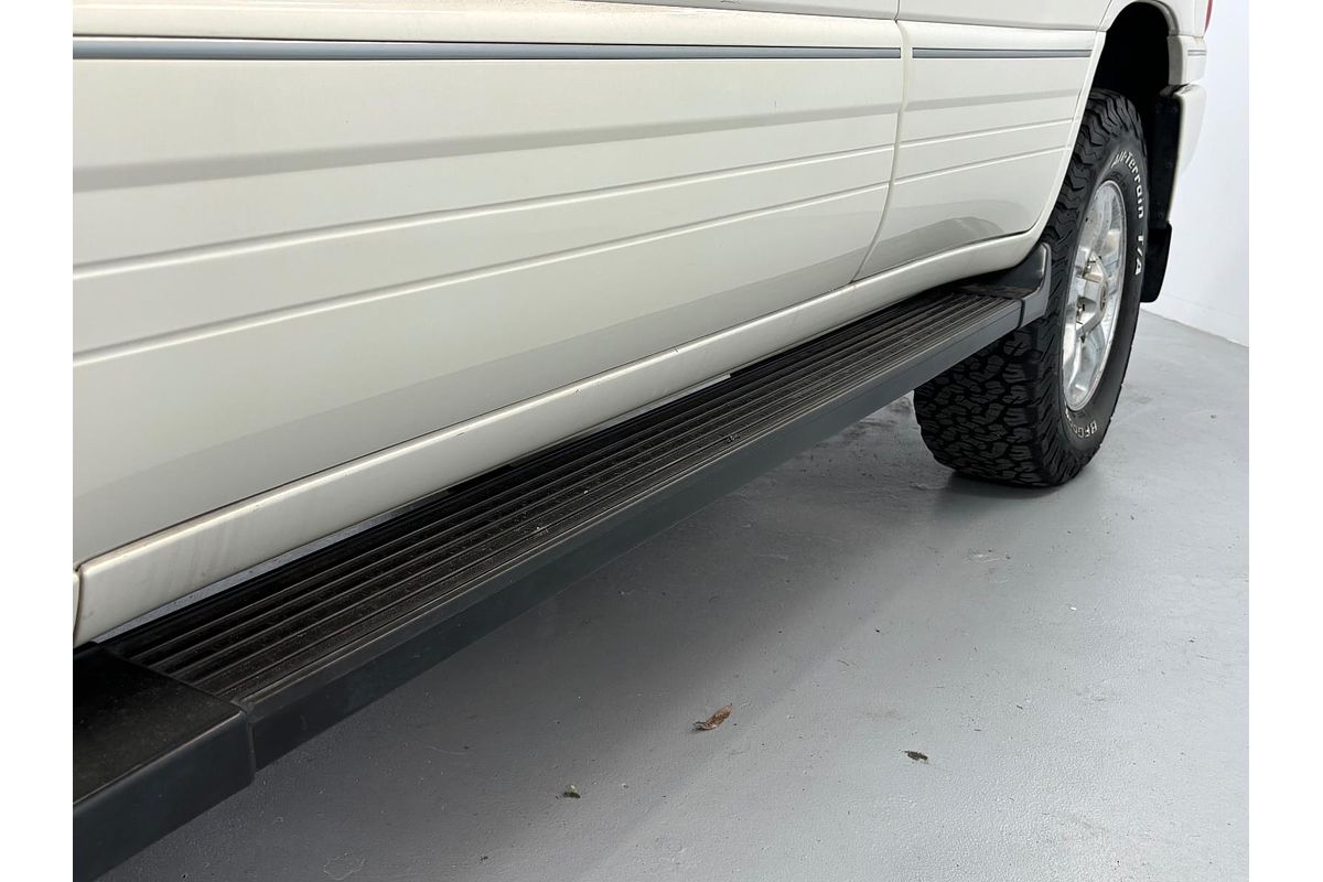 1999 Toyota Landcruiser Cygnus
