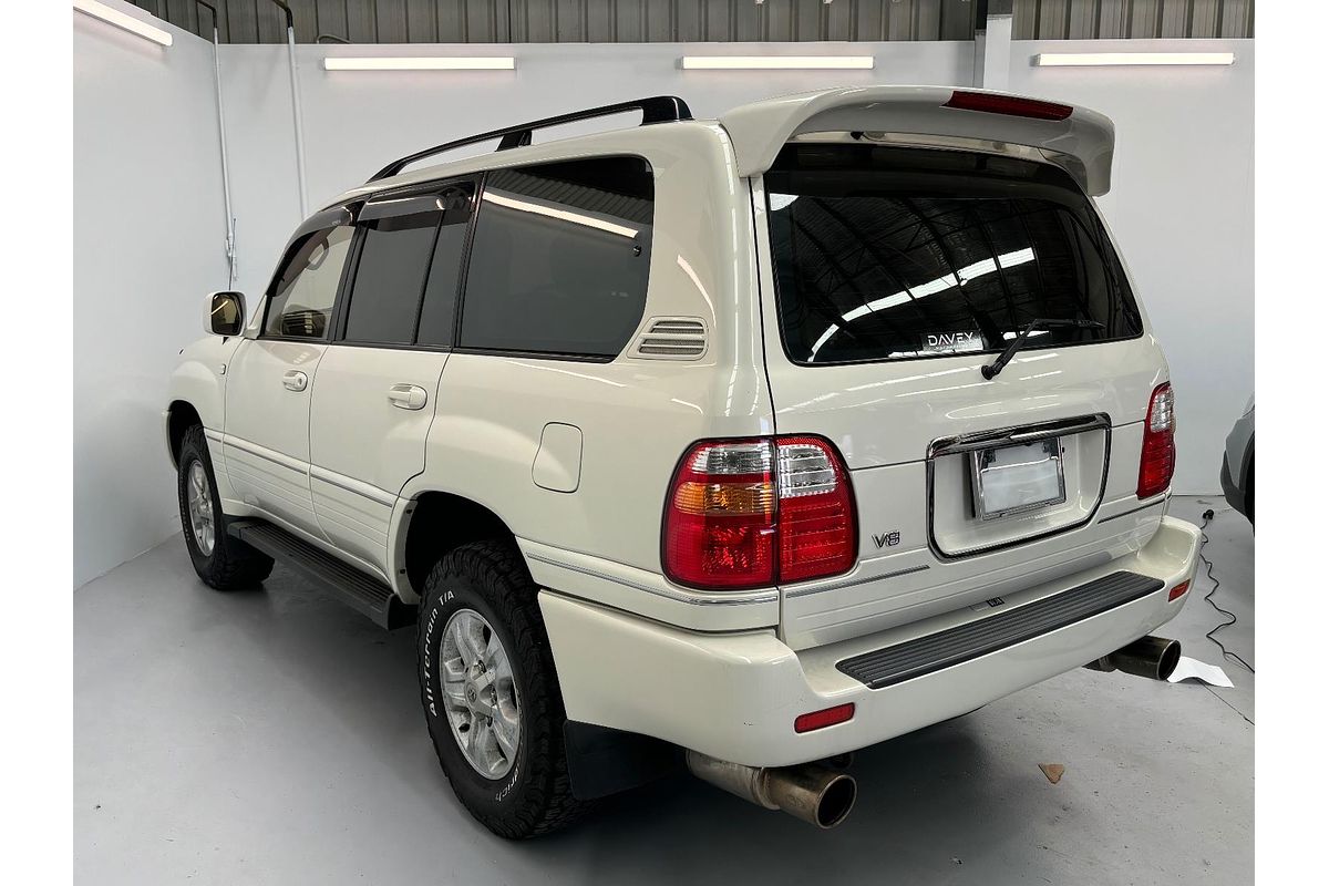 1999 Toyota Landcruiser Cygnus