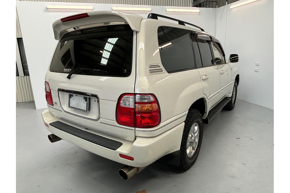 1999 Toyota Landcruiser Cygnus