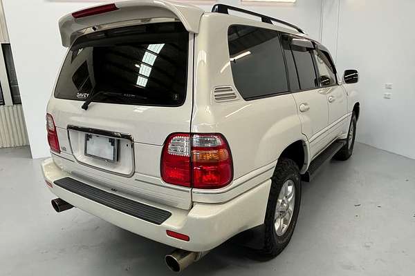 1999 Toyota Landcruiser Cygnus