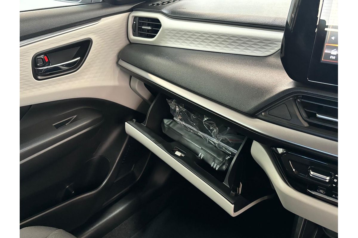 2024 Suzuki Swift Hybrid GLX UZ