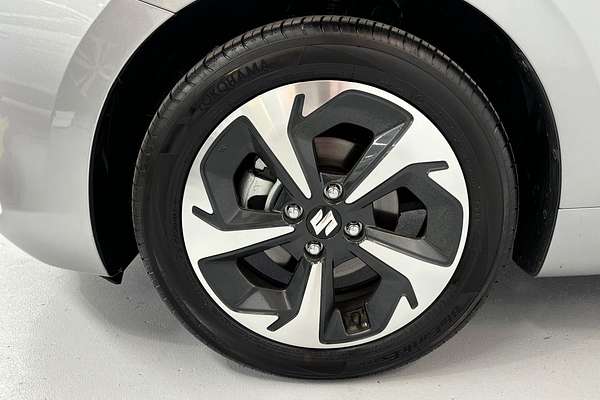 2024 Suzuki Swift Hybrid GLX UZ