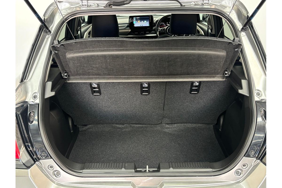 2024 Suzuki Swift Hybrid GLX UZ