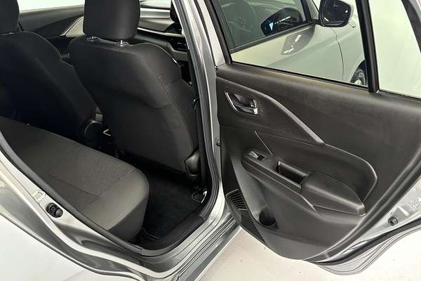 2024 Suzuki Swift Hybrid GLX UZ