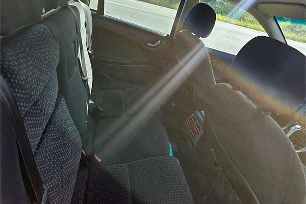2005 Holden Crewman VZ Rear Wheel Drive