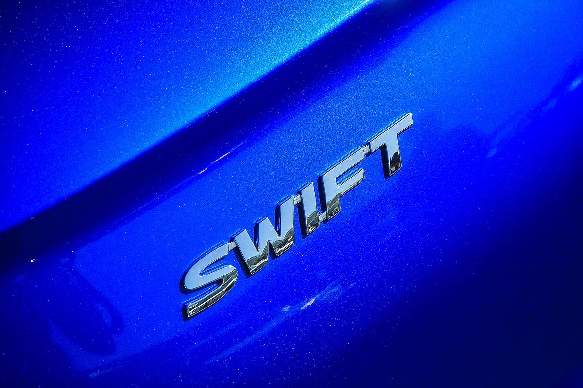 2024 Suzuki Swift Hybrid GLX UZ
