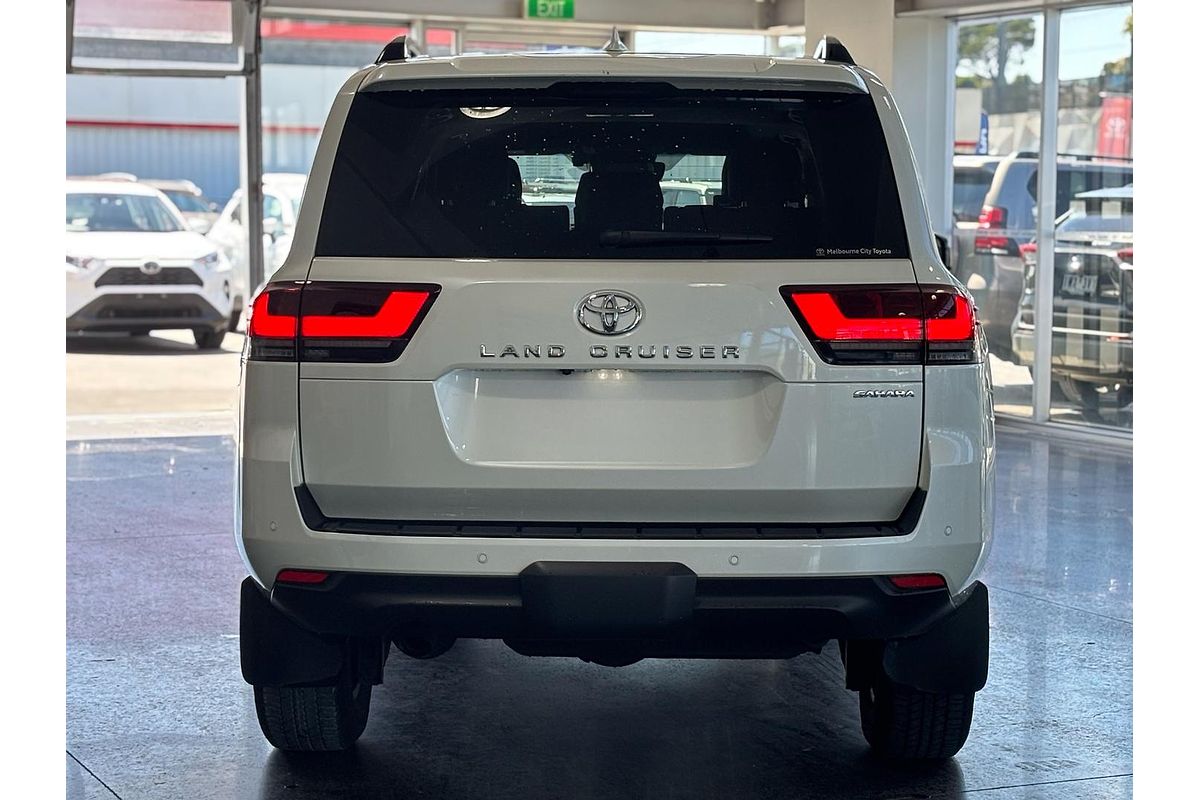2022 Toyota Landcruiser Sahara FJA300R