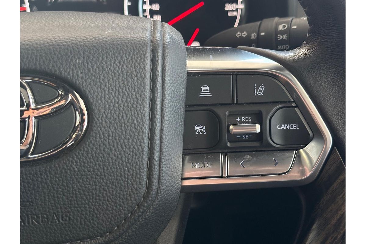 2022 Toyota Landcruiser Sahara FJA300R