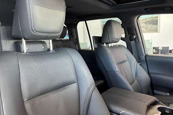 2022 Toyota Landcruiser Sahara FJA300R