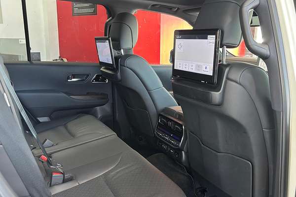 2022 Toyota Landcruiser Sahara FJA300R