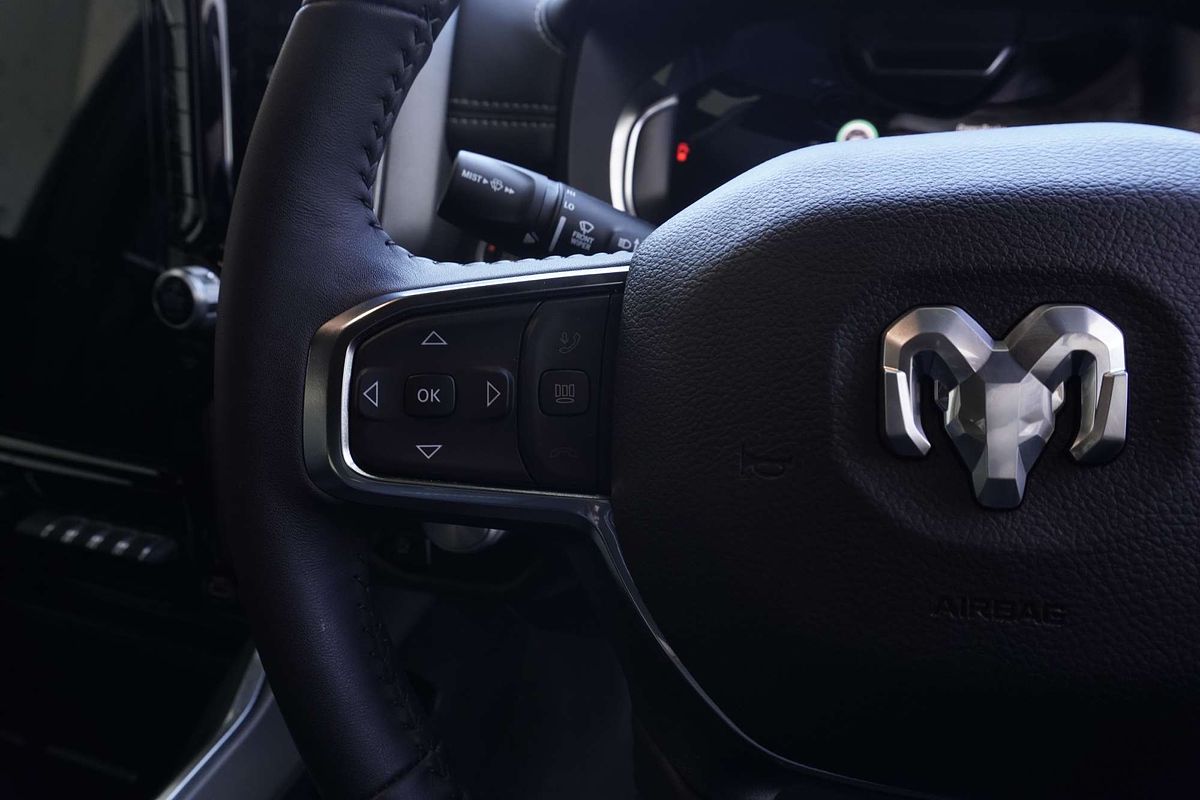 2023 RAM 1500 Laramie Sport RamBox DT 4X4 SWB