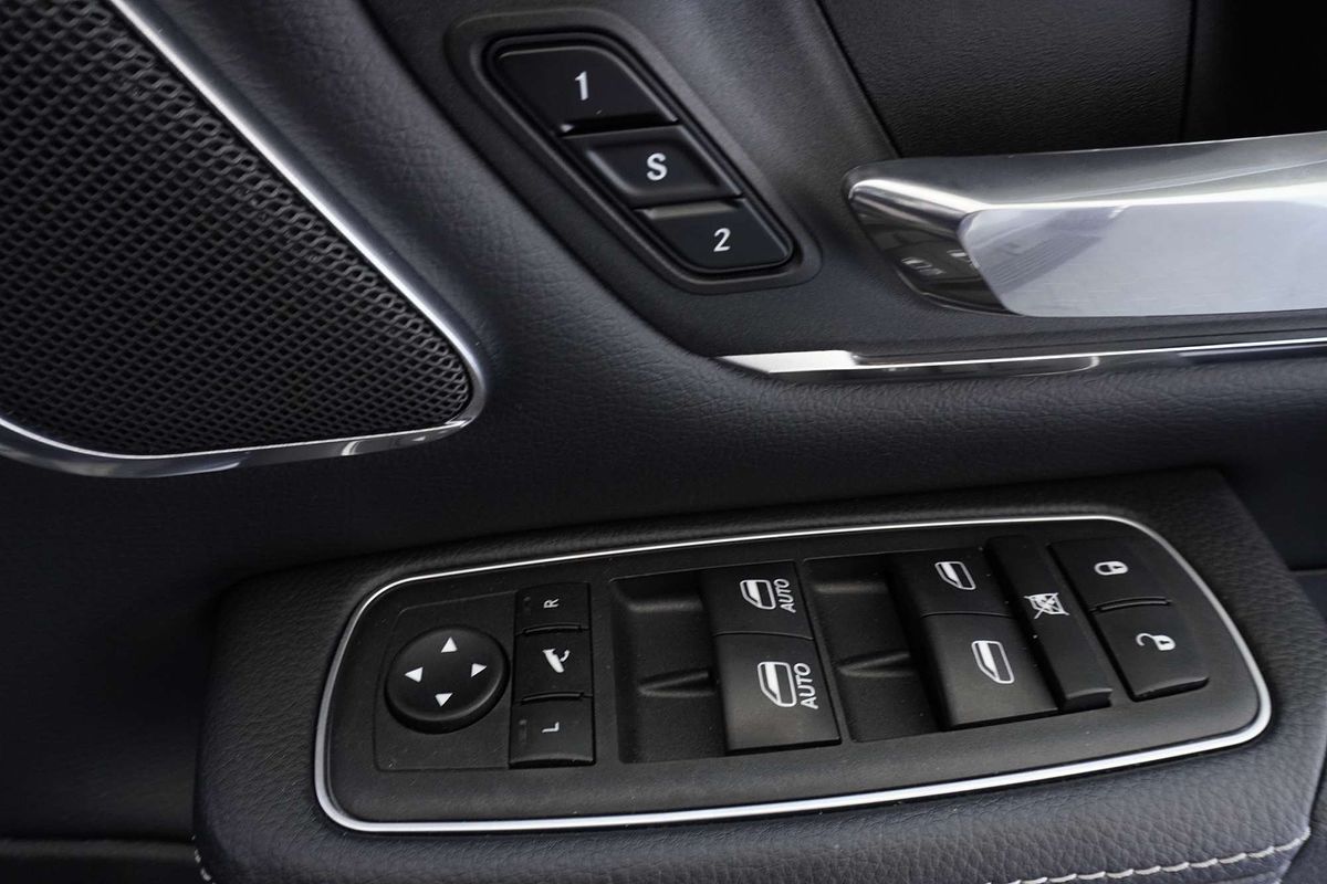 2023 RAM 1500 Laramie Sport RamBox DT 4X4 SWB