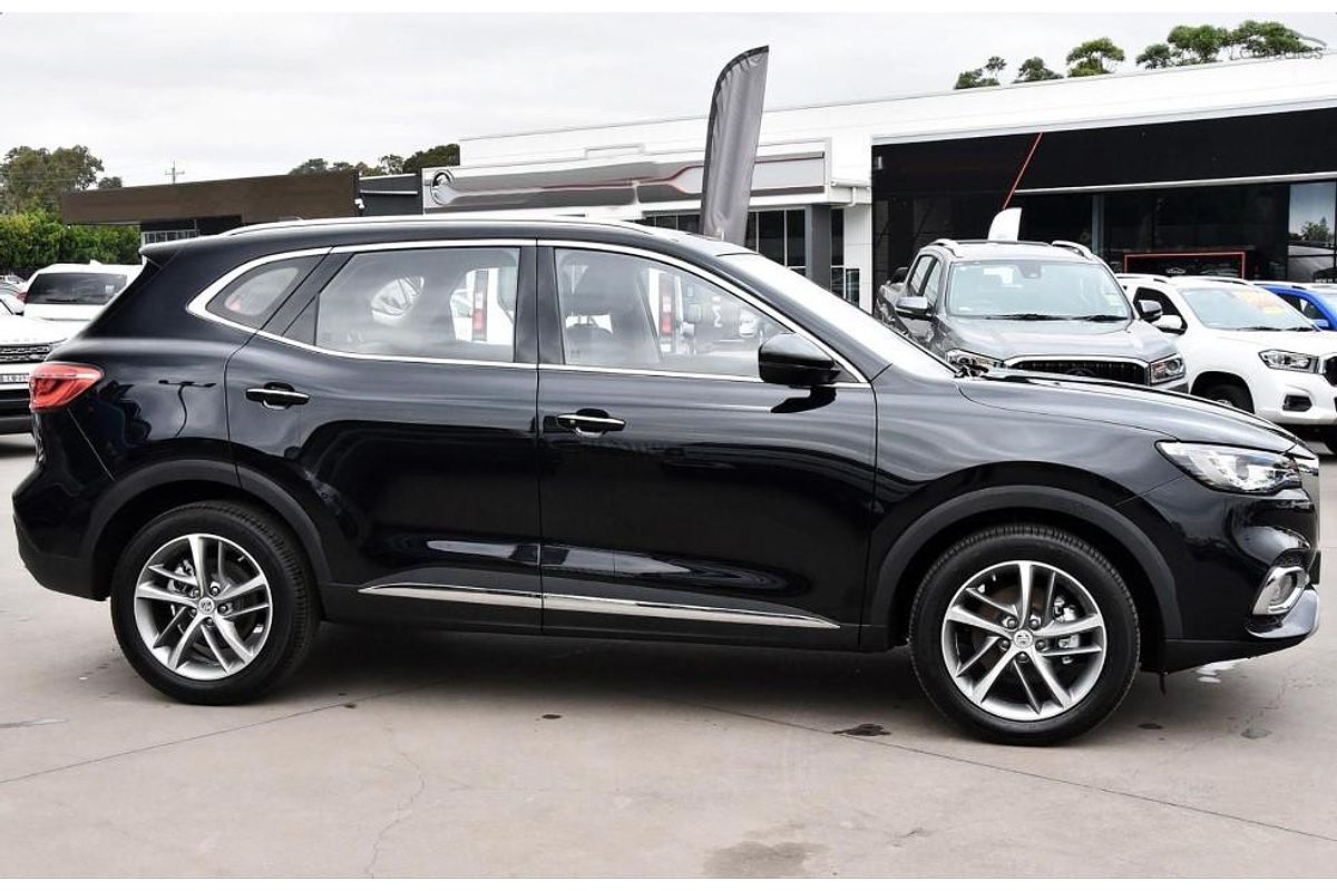 2024 MG HS Excite SAS23