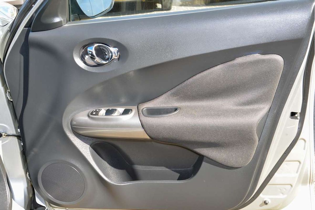 2013 Nissan JUKE ST F15