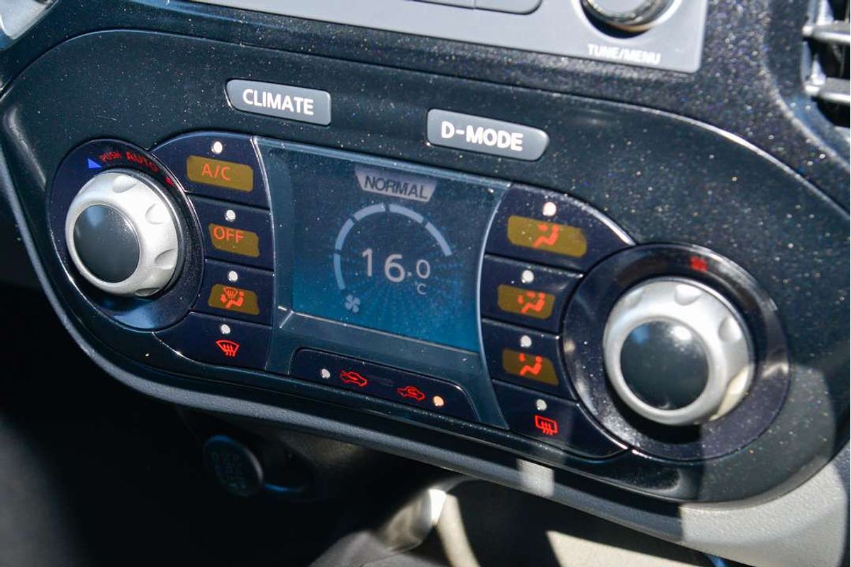 2013 Nissan JUKE ST F15