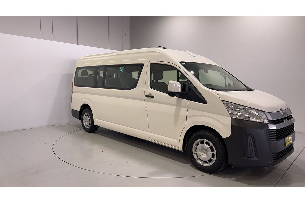 2022 Toyota Hiace Commuter GDH322R