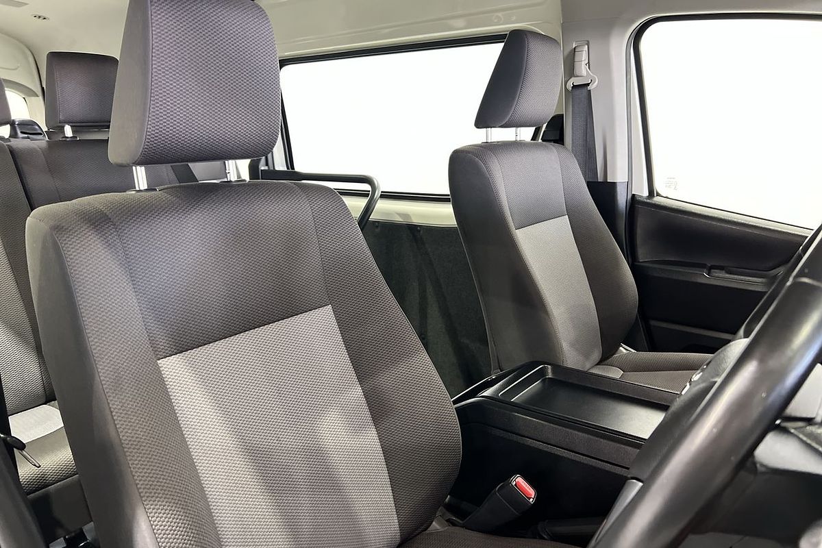 2022 Toyota Hiace Commuter GDH322R