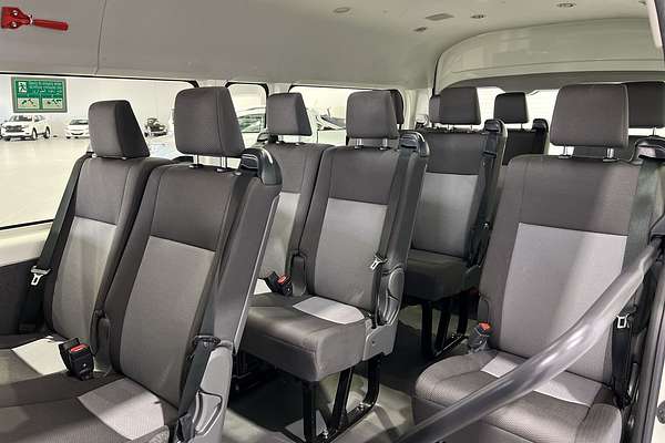 2022 Toyota Hiace Commuter GDH322R