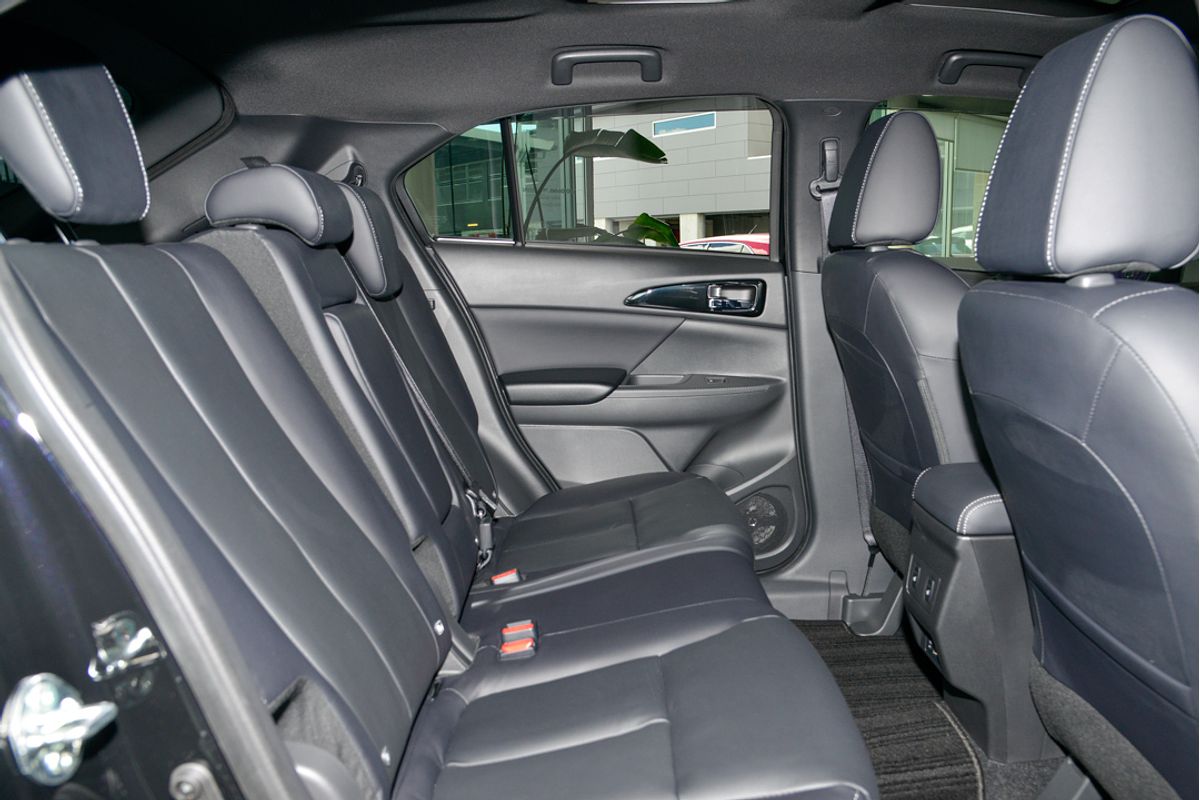 2024 Mitsubishi Eclipse Cross Exceed YB