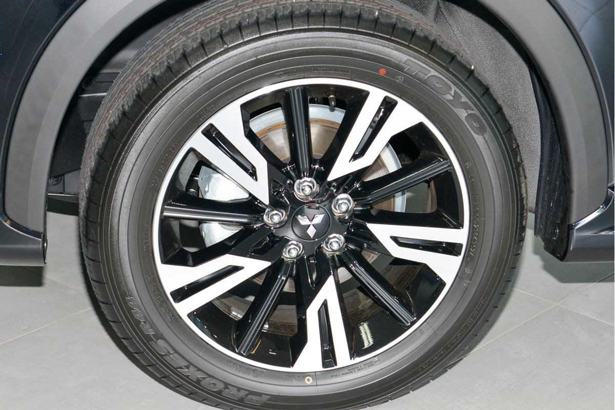 2024 Mitsubishi Eclipse Cross Exceed YB