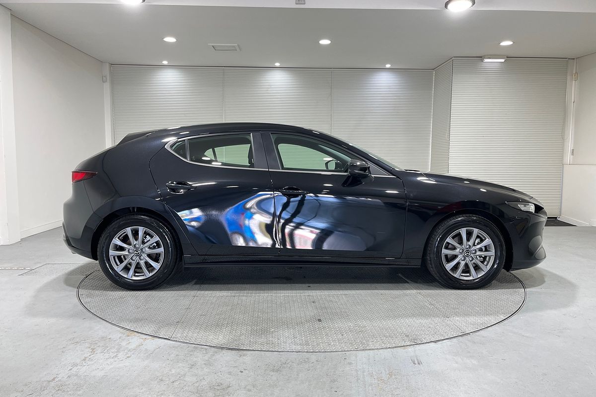 MAZDA3 R 6AUTO HATCH G20 PURE