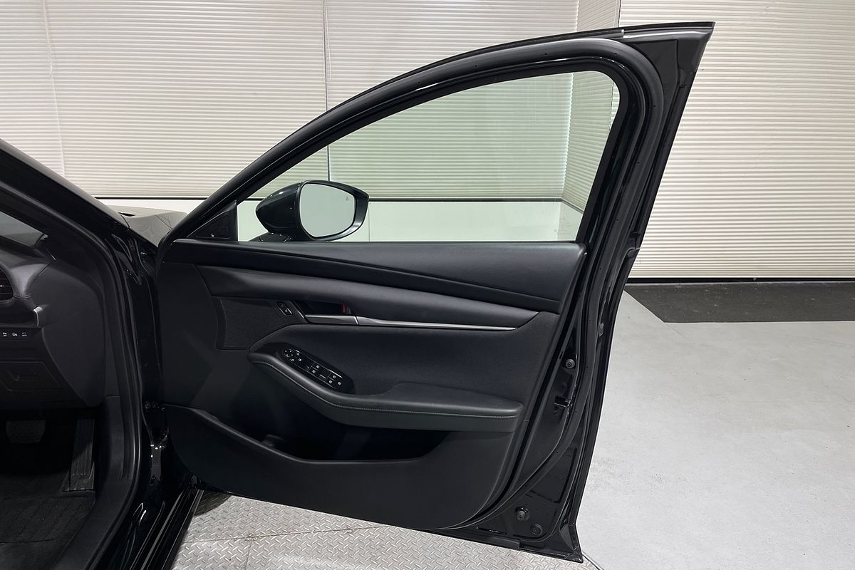 MAZDA3 R 6AUTO HATCH G20 PURE