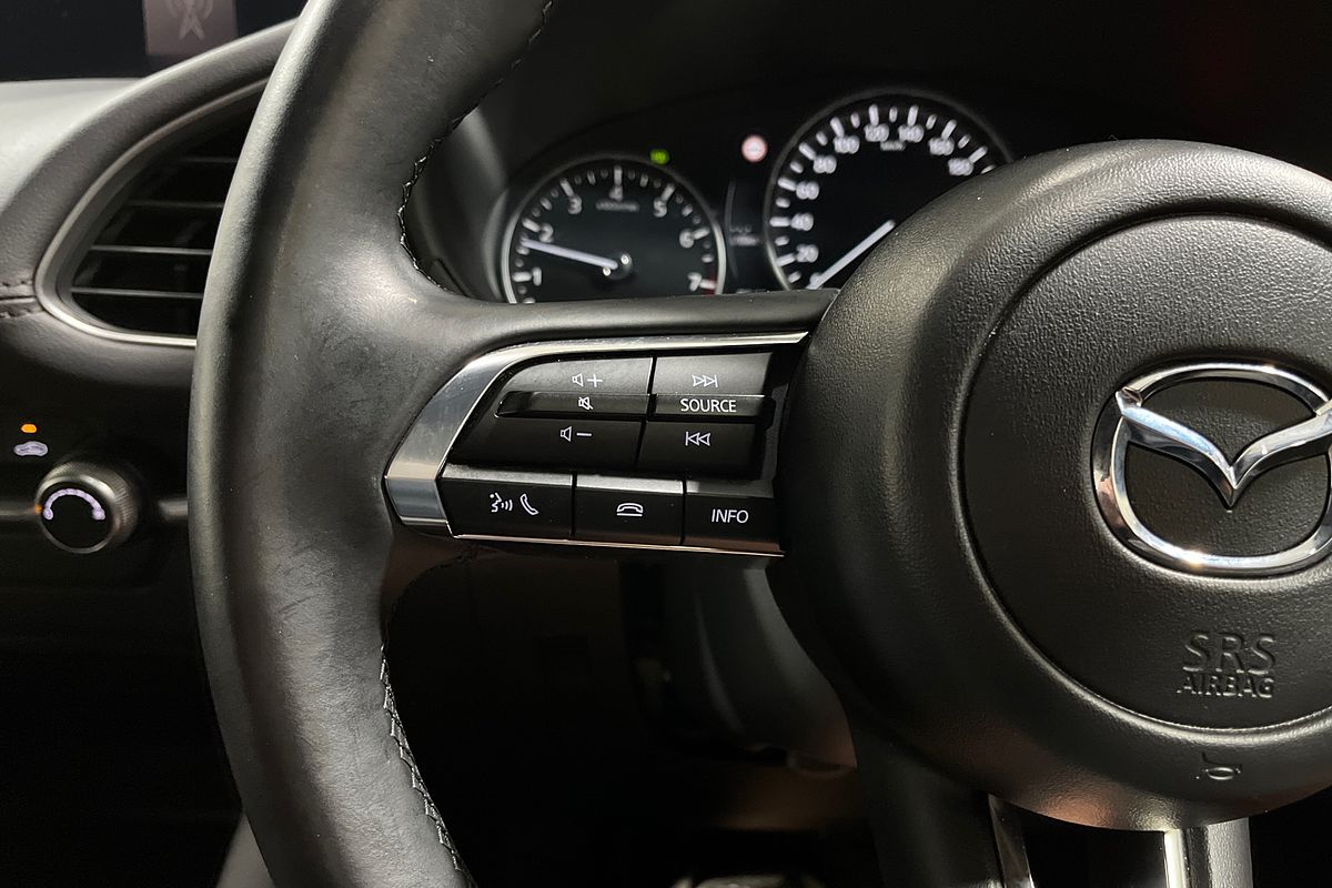 MAZDA3 R 6AUTO HATCH G20 PURE