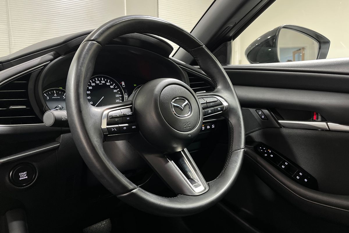 MAZDA3 R 6AUTO HATCH G20 PURE