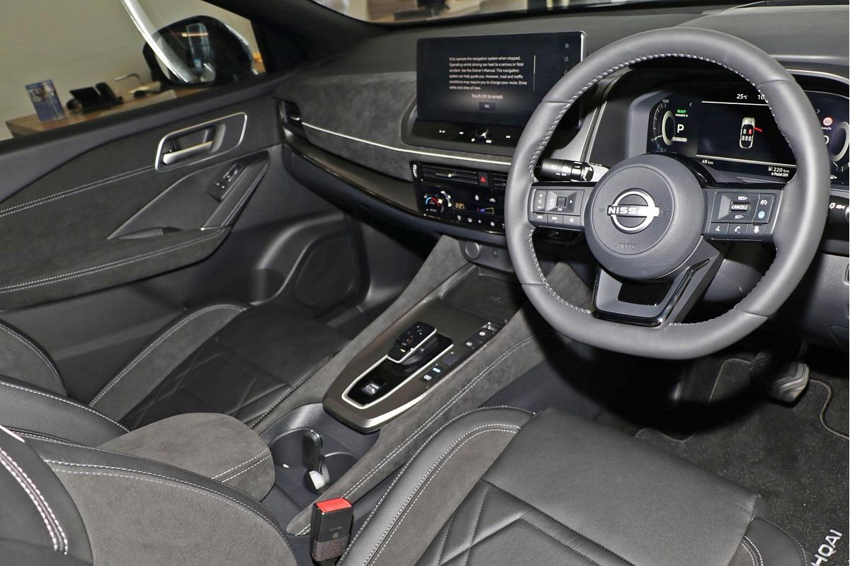 2025 Nissan QASHQAI N-DESIGN e-POWER J12