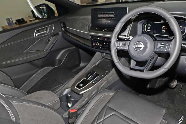 2025 Nissan QASHQAI N-DESIGN e-POWER J12